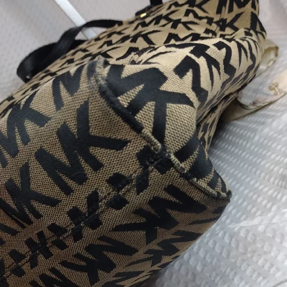 Michael Michael Kors Signature Black and Tan Canvas Tote - Picture 7 of 13